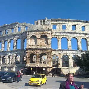 Apartment For Holidays In, Pula